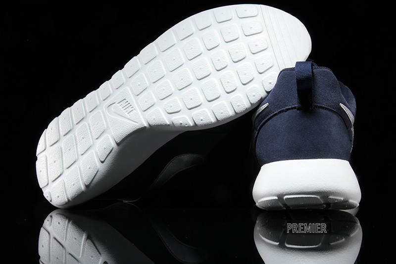 Nike Roshe Run Suede Obsidian Silver 06