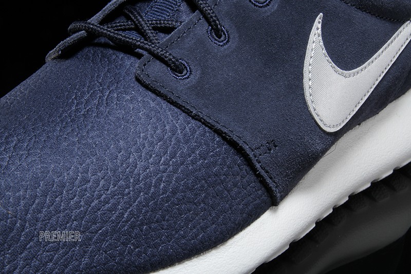Nike Roshe Run Suede Obsidian Silver 07