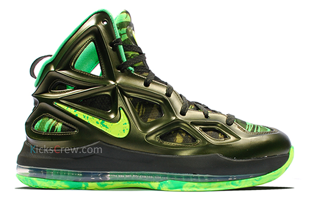 Nike Air Zoom Hyperposite 2 Rough Green Poison Green 1