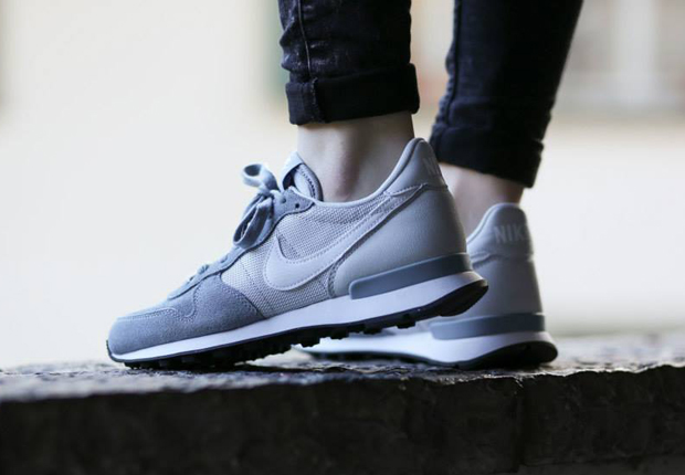 Nike Womens Internationalist "Dove Grey"
