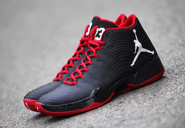 Detailed Look Air Jordan Xx9 Gym Red 01
