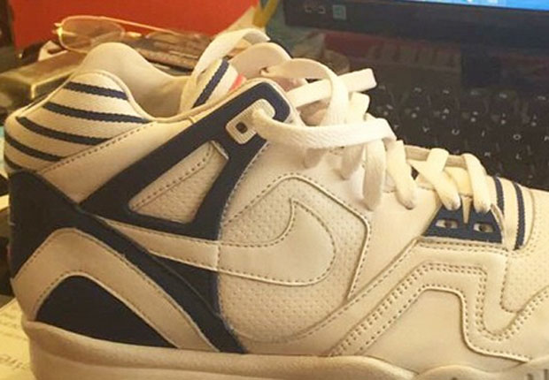 Nike Air Tech Challenge 2 Pinstripe Sample 01