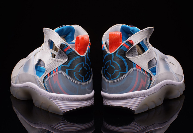 Nike Air Trainer Huarache PRM QS "Superbowl" - Release Date