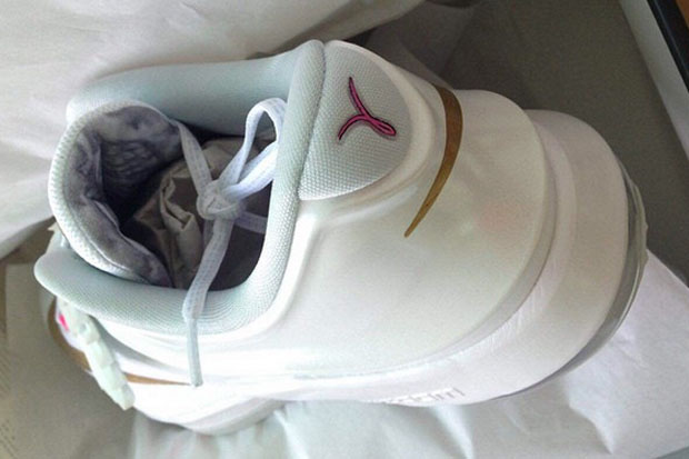 Nike KD 7 "Aunt Pearl" - Release Date