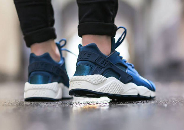 Nike Womens Air Huarache Blue Force Sail 1