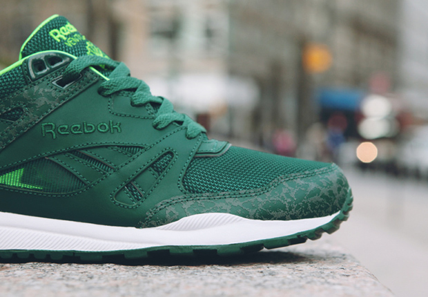 Reebok Ventilator Reflective Pack Dark Green 2
