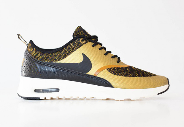 Nike Sportswear Womens Jacquard Bronzine Pack Roshe Thea 1