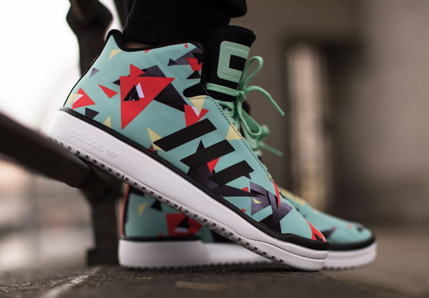 Adidas Originals Veritas Mid Triangles 1
