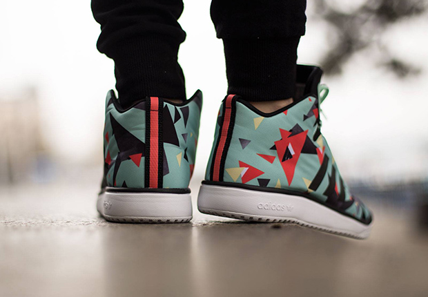 Adidas Originals Veritas Mid Triangles 3
