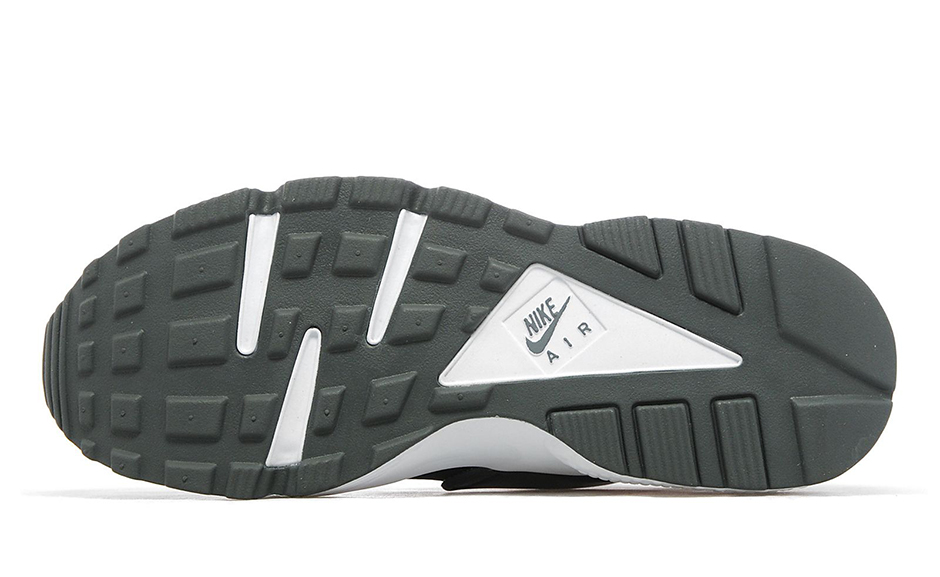 Nike Air Huarache Black Wolf Grey Red 2