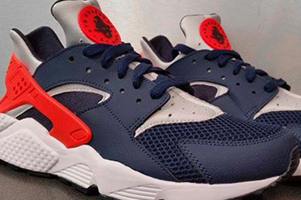 Nike Air Huarache - Midnight Navy - Platinum - Crimson