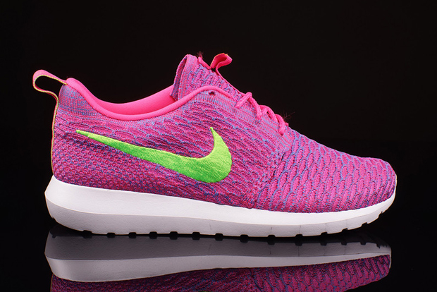 Nike Flyknit Roshe Run Club Pink 02