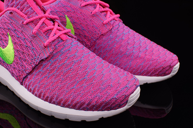 Nike Flyknit Roshe Run Club Pink 03