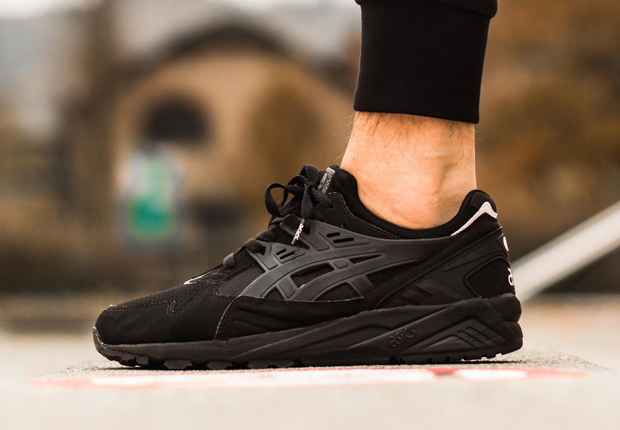 Asics Gel Kayano "Blackout"
