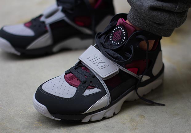 Nike Air Trainer Huarache Fireberry 2