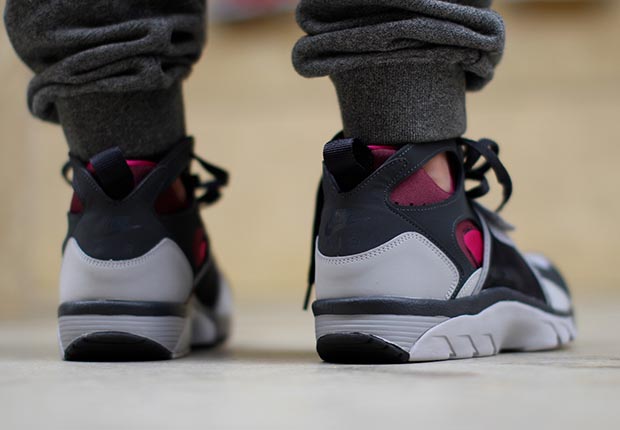 Nike Air Trainer Huarache Fireberry 4