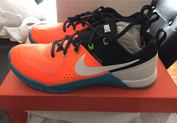 Nike Metcon 1 Total Orange Blue Lagoon 1