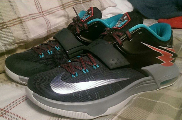 Nike KD 7 "Thunderbolt"