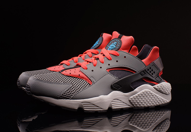 Nike Air Huarache "Grey/Crimson" - Available