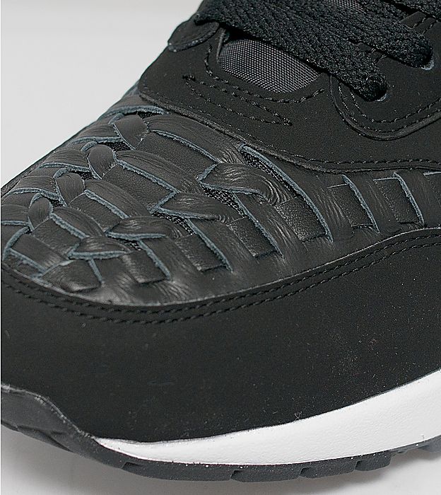 nike-air-max-1-woven-detailed-look-11