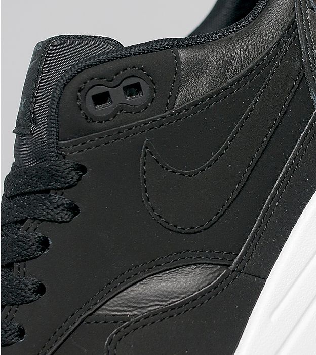 nike-air-max-1-woven-detailed-look-13