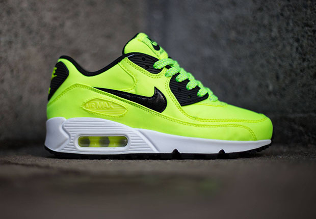 Nike Air Max 90 GS "Volt"