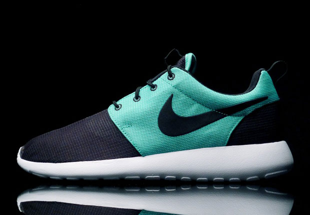Nike Roshe Run in a "Tiffany" Colorway