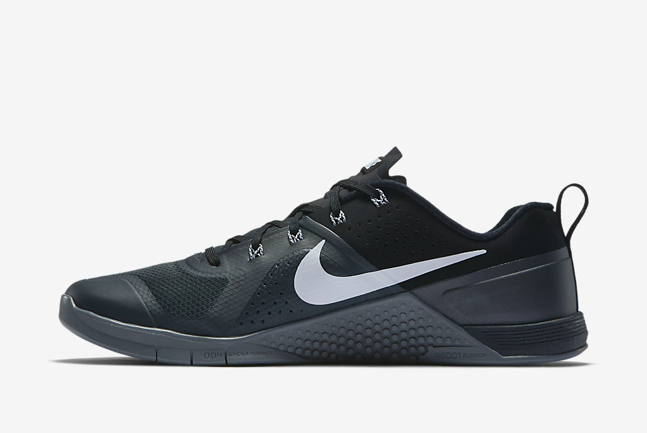 Two New Colorways Nike Metcon 1 10