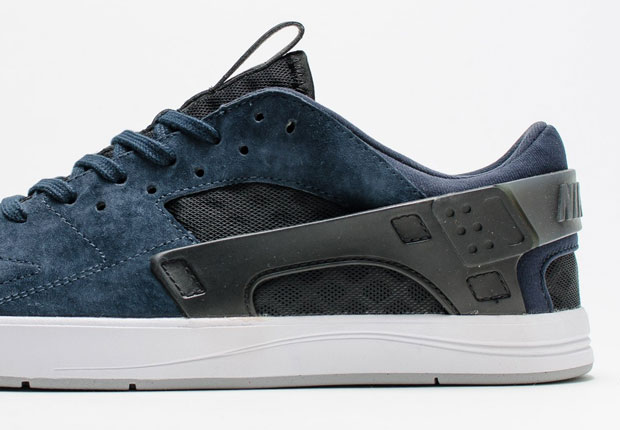 Nike Air Huarache Skate Shoe 01
