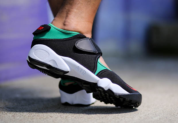 Nike Air Rift Black Green Red Og On Foot 4