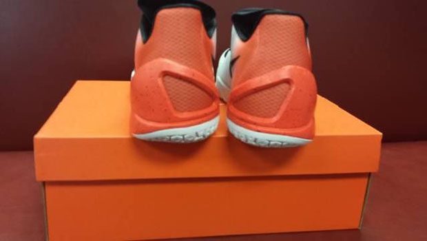 Nike Hyperchase Gradient Upper 05