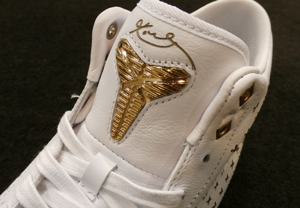 Nike Kobe 10 Mid EXT "White/Gold" Releases on May 22