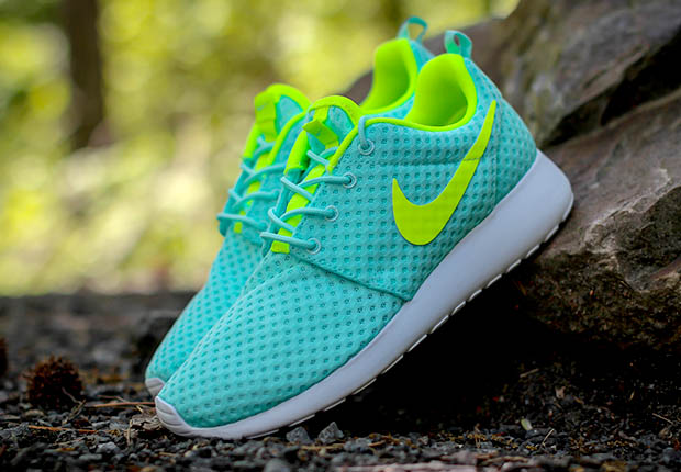Nike Roshe One Womens Artisan Teal Volt 1