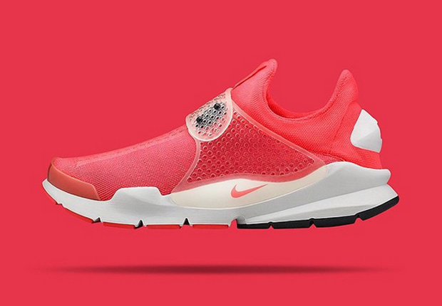 Nike Sock Dart Crimson 1
