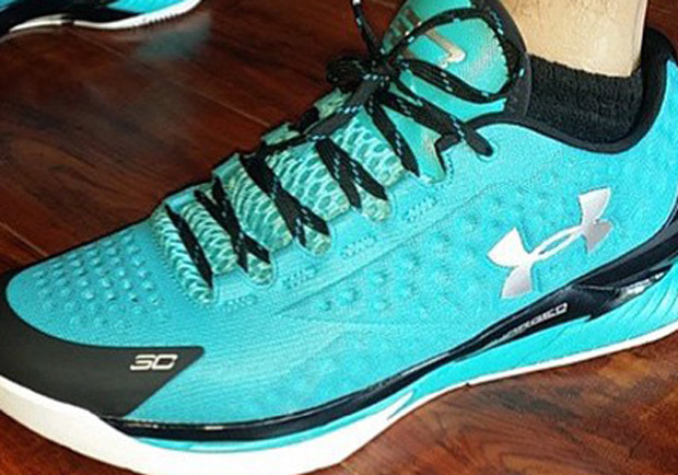 Under Armour Curry 1 Low Hornets Reference