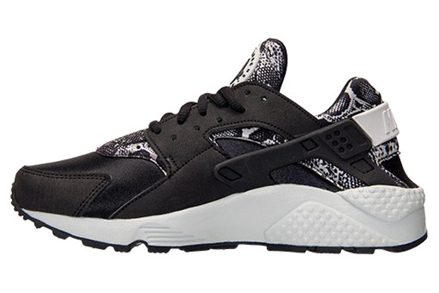 Nike Air Huarache Snakeskin Black White 03