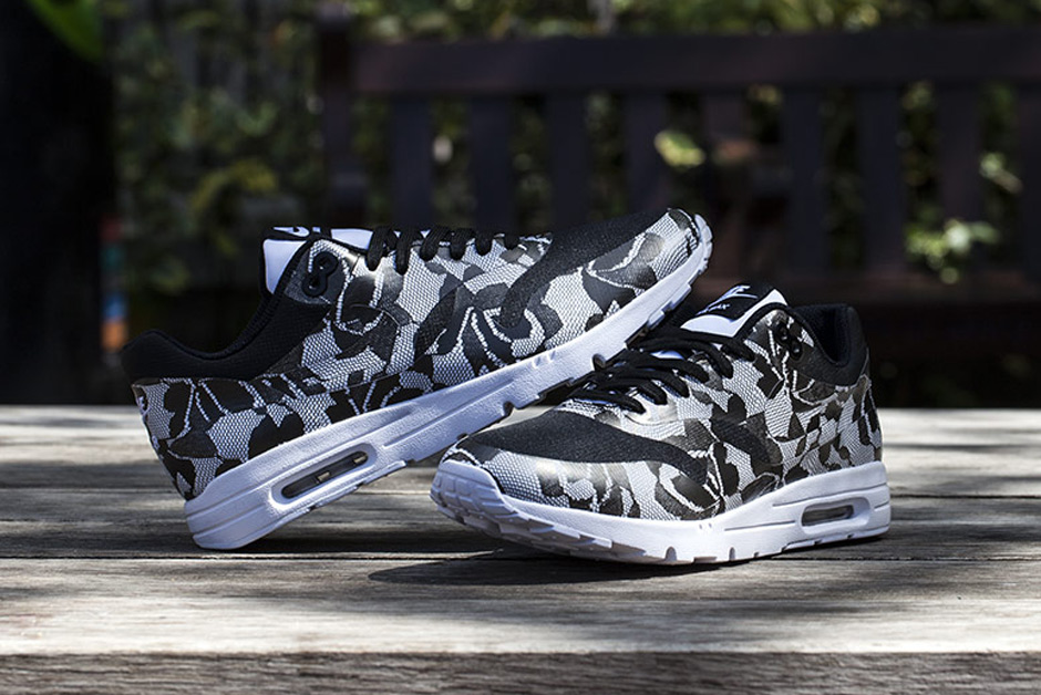 Nike Gets Lacy With Wmns Air Max 1 05
