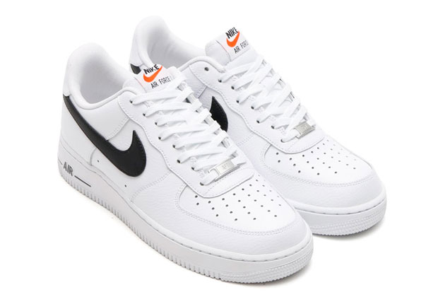 Nike Air Force 1 White Black Vintage 01