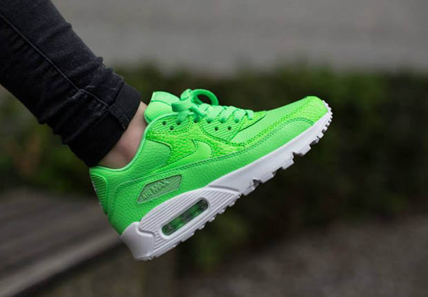 Nike Air Max 90 Leather Voltage Green 1