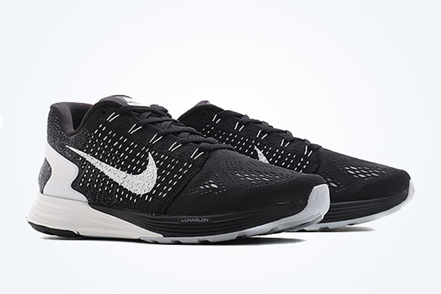 Flyknit And Engineered Mesh Join Forces On The Nike Lunarglide 7