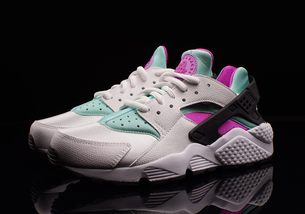 Nike Women’s Air Huarache “Fuchsia Flash”