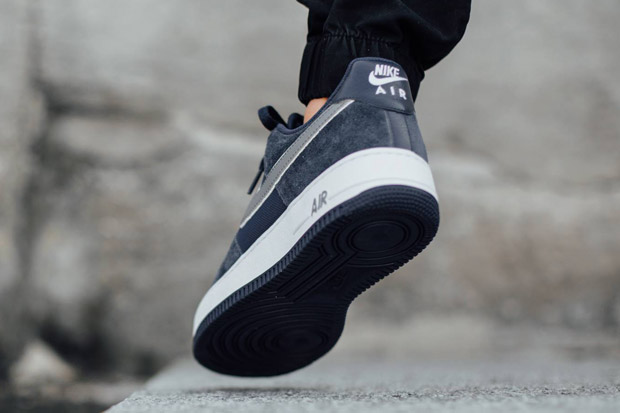 Double Layered Swoosh Back Nike Air Force 1 04