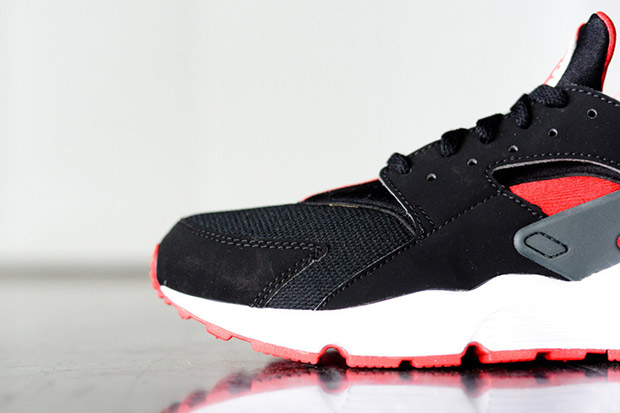 Nike Air Huarache Black Red Chicago 07