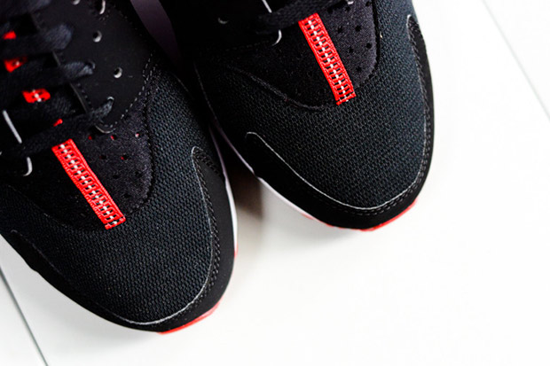 Nike Air Huarache Black Red Chicago 08