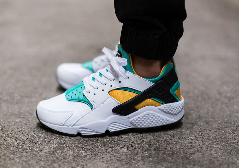 Nike Air Huarche Og Sport Turquoise Gold Budget Heat