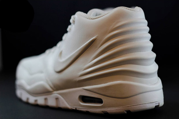 Nike Entertrainer Yeezy Rip Off 02