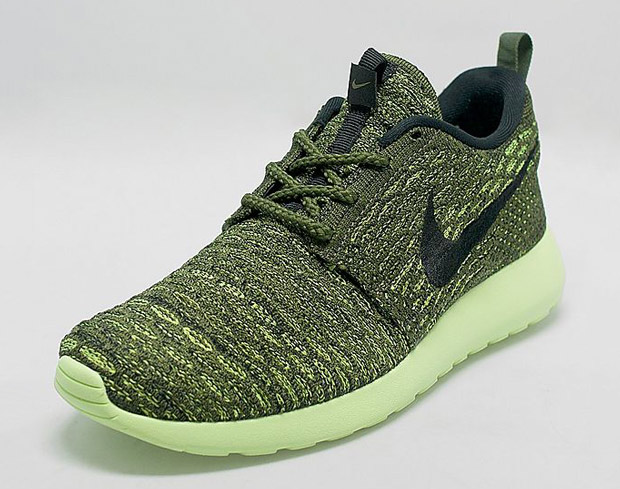 Nike Roshe Run Flyknit Womens Green Envy 02
