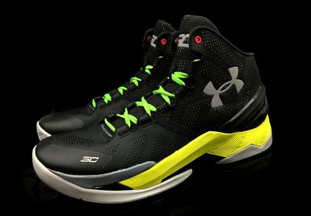 Under Armour Curry 2 Sample Black Yellow 1