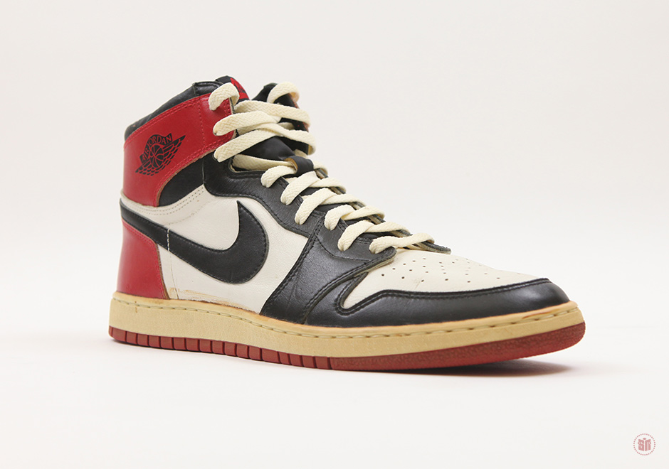 0810 Aj 01 Og Blacktoe 01