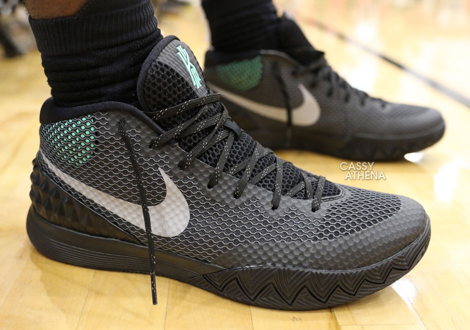 Nike Kyrie 1 "Green Glow"